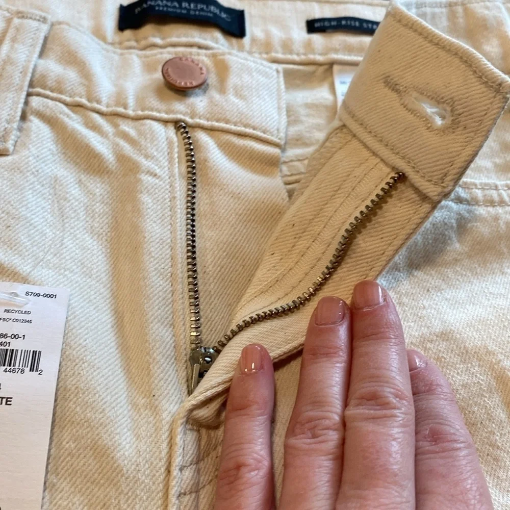 NWT Banana Republic Premium Denim Off White High Rise Straight Jean Size 24P